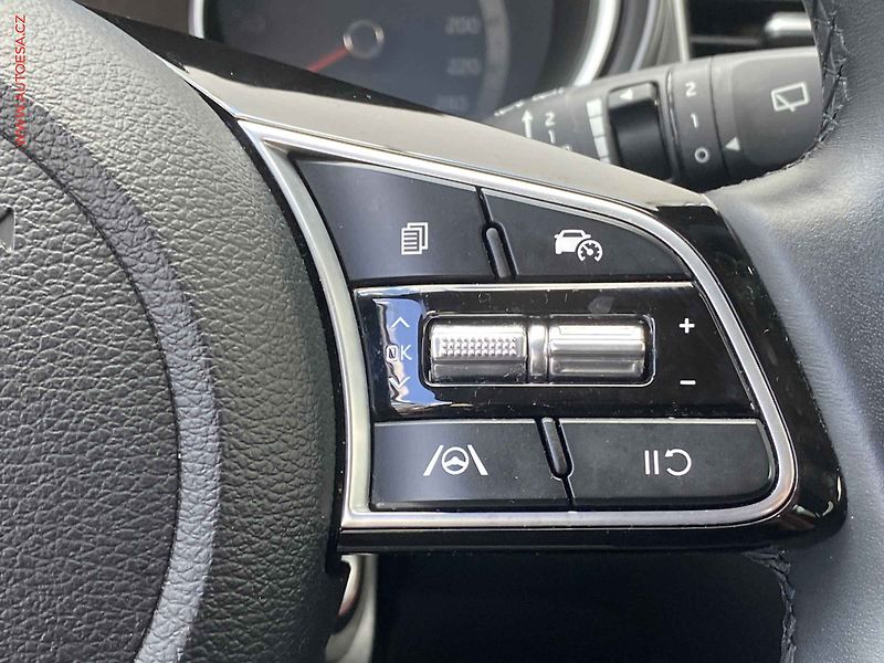 Kia Ceed (2022) 1.5T-GDi SW, 1.maj,ČR, LED - fotka 13 z 17