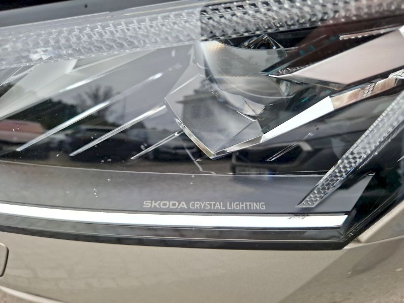 Škoda Octavia (2025) COMBI TOP SELECTION 2,0 TDI 11 - fotka 50 z 50