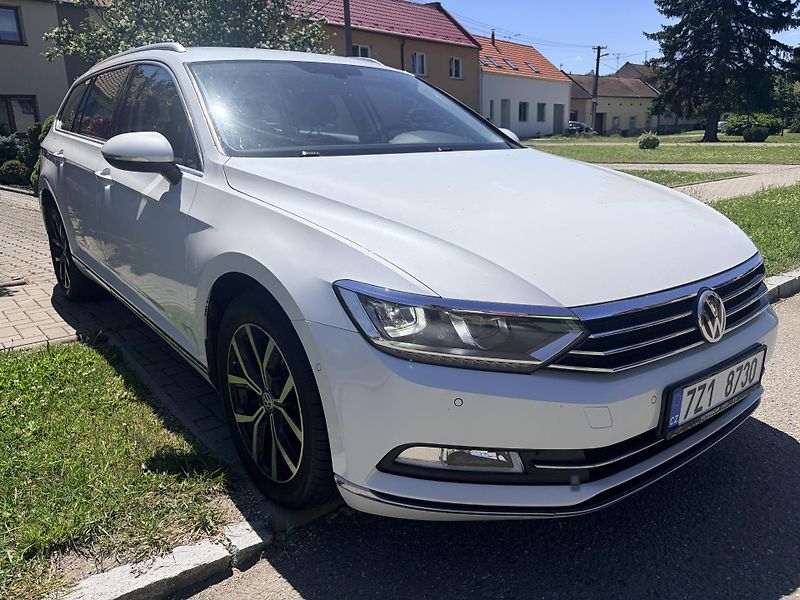 Volkswagen Passat 2.0TDI 110KW HIGHLINE DSG LED - fotka 2 z 46