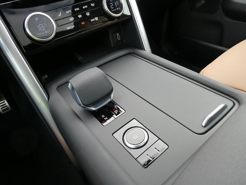 Land Rover Discovery (2026) 5 3,0  Dynamic HSE D350 - fotka 37 z 44