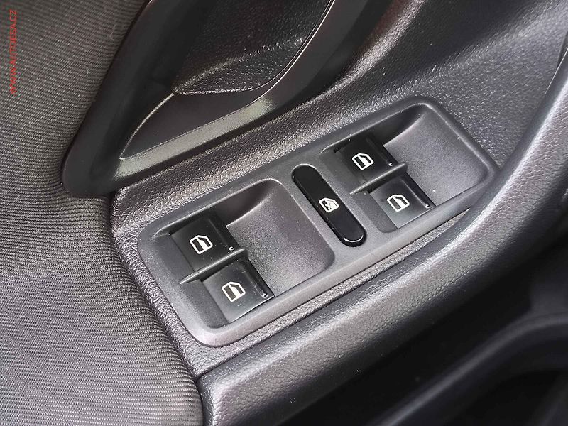 Škoda Fabia (2013) 1.2TSi, autoAC - fotka 14 z 16
