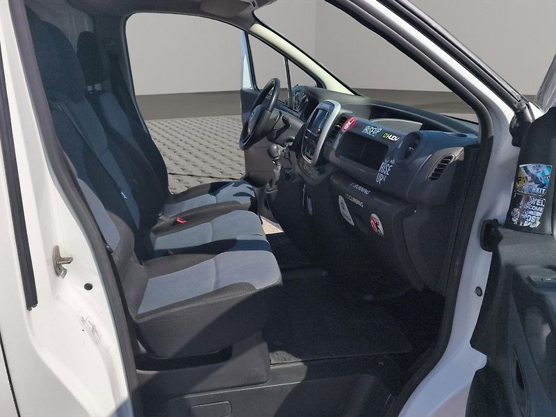 Opel Vivaro (2018) Van 1,6TD, ČR - fotka 16 z 24