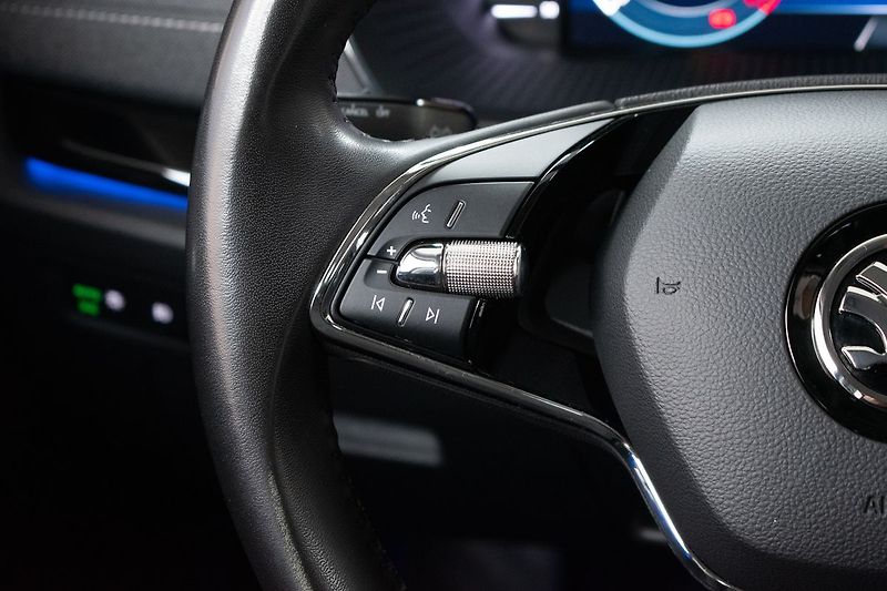 Škoda Octavia 1.5 TSI STYLE*TAŽNÉ*DPH*ČR 1.M - fotka 17 z 38