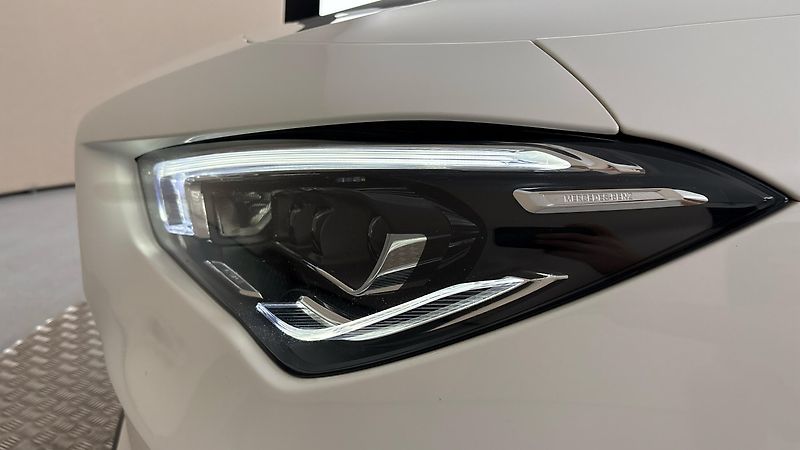 Mercedes-Benz CLA 200d AUT Shooting Brake - fotka 18 z 29