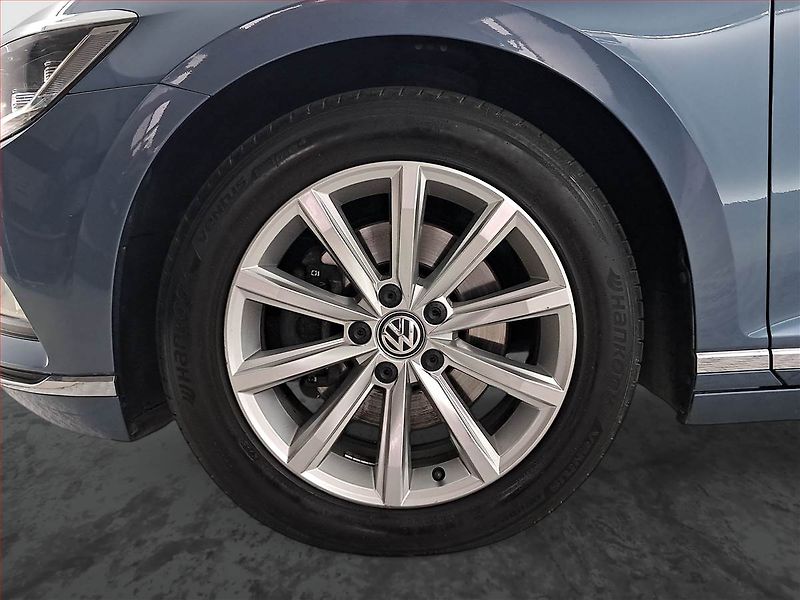 Volkswagen Passat (2018) Highline 2.0 TDI, 4X4 - fotka 15 z 26