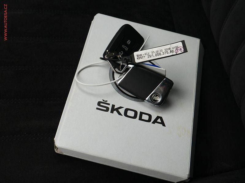 Škoda Superb (2022) 2.0 TDi 4x4, ČR, Style, DSG - fotka 21 z 21