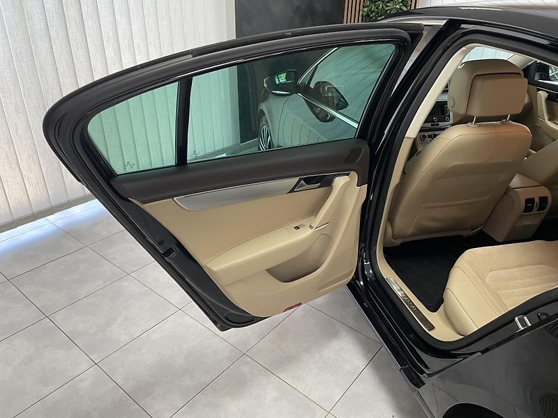 Volkswagen Passat 2.0 TDi 4x4 ČR 6M REZERVACE  - fotka 16 z 27