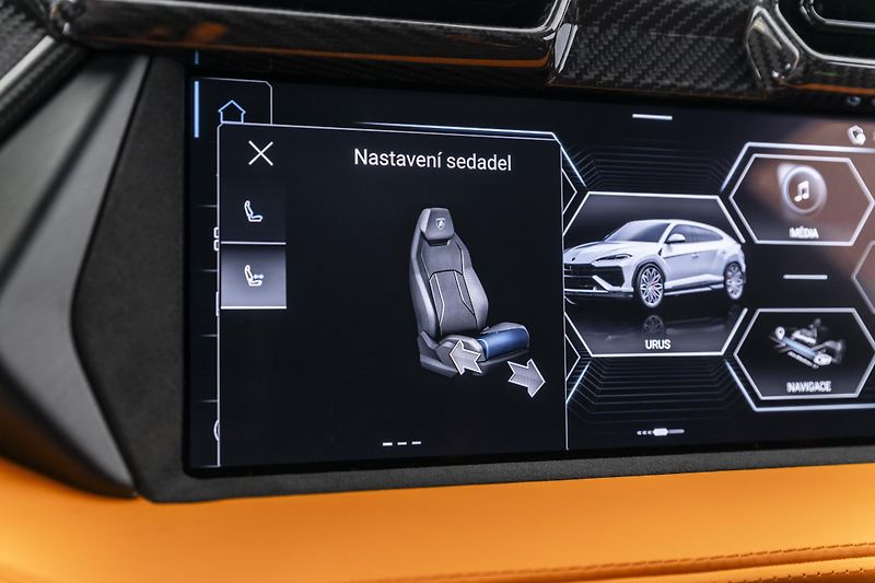 Lamborghini Urus - fotka 36 z 42