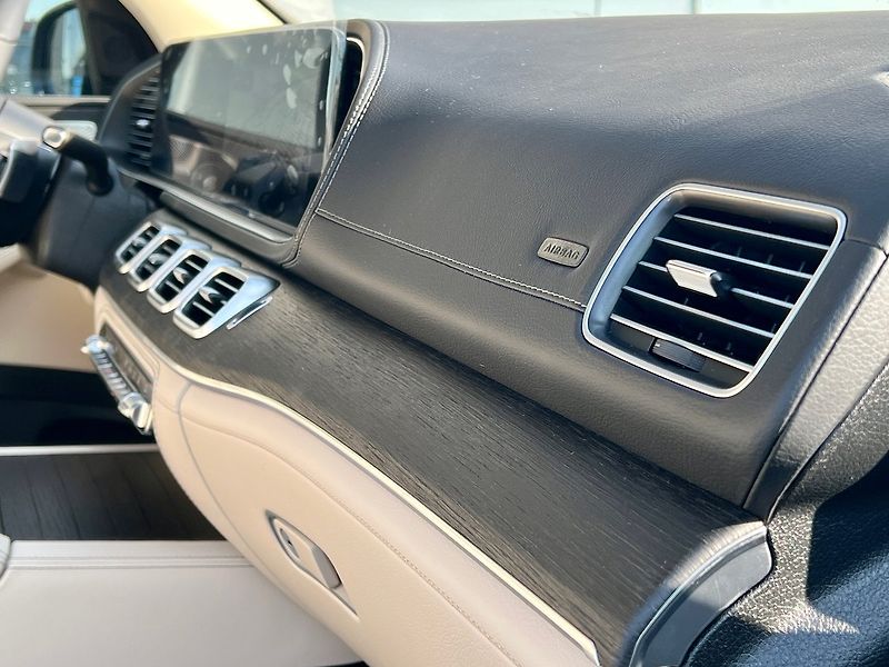 Mercedes-Benz GLE (2025) 450 d 4MATIC Edition 140 Years - fotka 16 z 32