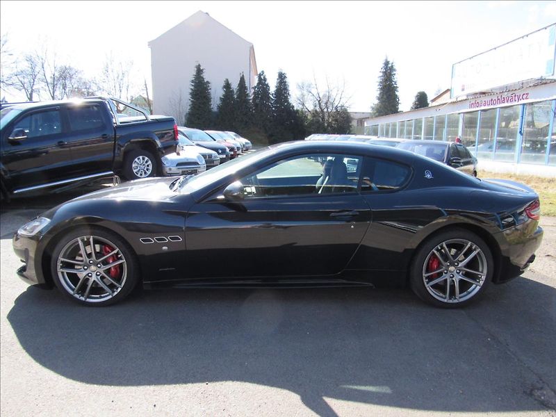 Maserati GranTurismo 4,7 V8 Sport - fotka 7 z 37