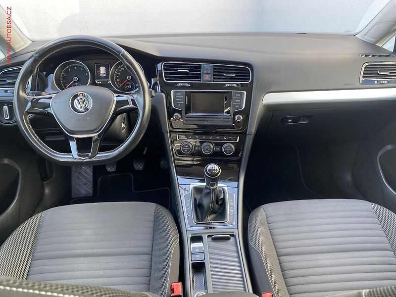 Volkswagen Golf (2014) 1.2 TSi, CUP, nez.topení - fotka 8 z 16