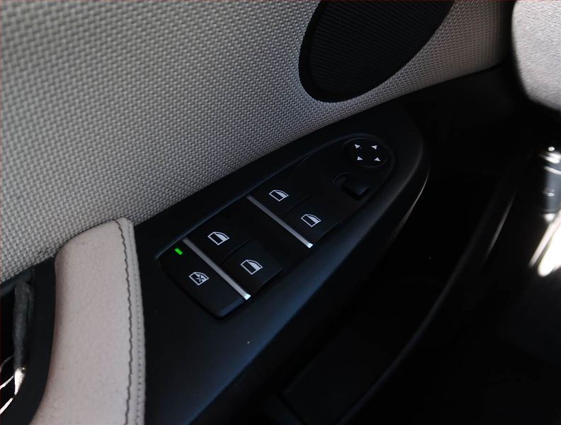 BMW X3 (2012) xDrive20d, 4X4, Automat - fotka 19 z 21