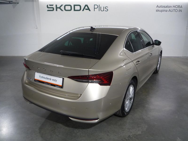 Škoda Octavia (2024) 1,5TSi 110kW Top Selection - fotka 2 z 14
