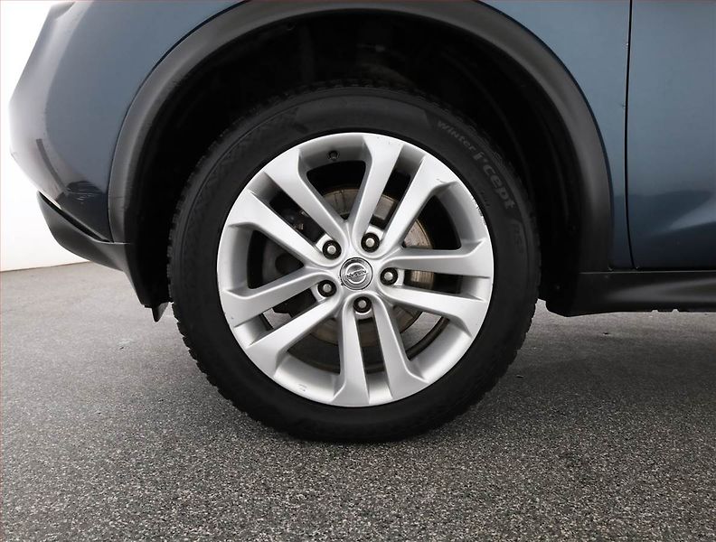 Nissan Juke (2011) 1.6 DIG-T, 4X4, Automat - fotka 17 z 17