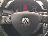 Volkswagen Passat (2006) 2.0 TDI, Tempomat - náhled 17
