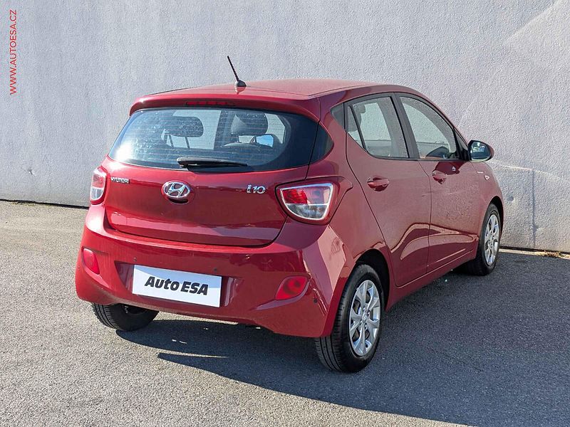 Hyundai i10 (2015) 1.0 i, ČR, AC, tempo, park - fotka 4 z 15