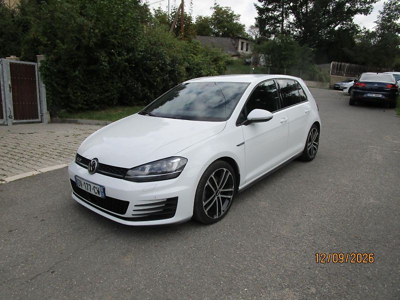 Volkswagen Golf (2015) 7 GTD 2,0  - fotka 1 z 18