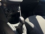 Peugeot 208 1.2 PureTech Allure - náhled 10