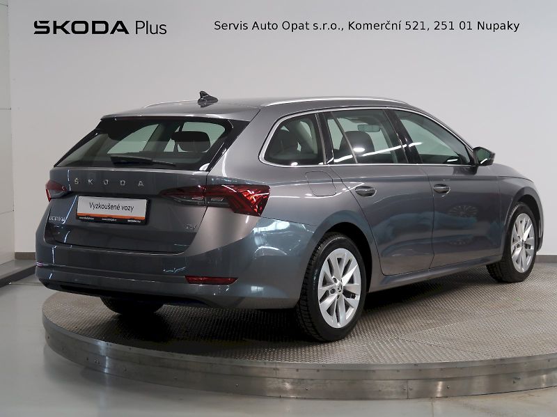 Škoda Octavia (2023) iV STYLE 1.4TSI 110KW DSG NAVI - fotka 2 z 41