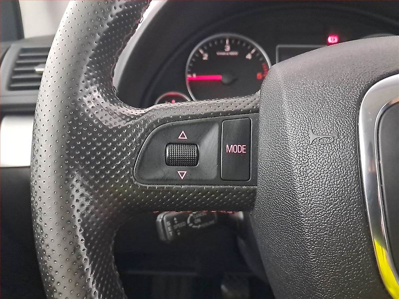Audi A4 (2007) 2.0 TDI, nová STK, Tažné - fotka 15 z 17