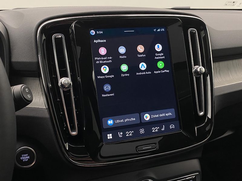Volvo XC40 (2026) B4 AUT DARK PLUS - fotka 8 z 65