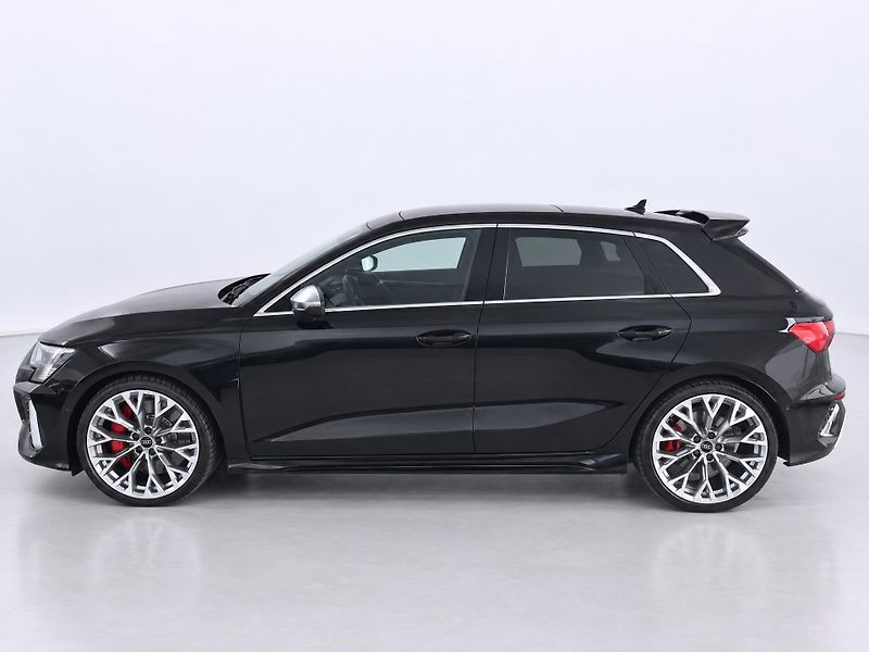 Audi RS 3 2,5 TFSi Sportback CZ DPH Pano - fotka 4 z 36