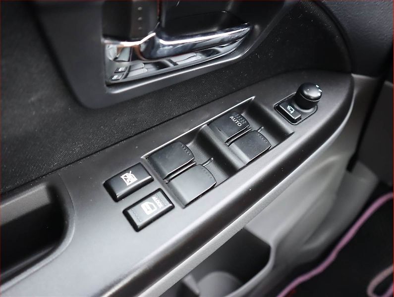 Suzuki SX4 (2013) 1.6 VVT, Serv.kniha - fotka 13 z 14
