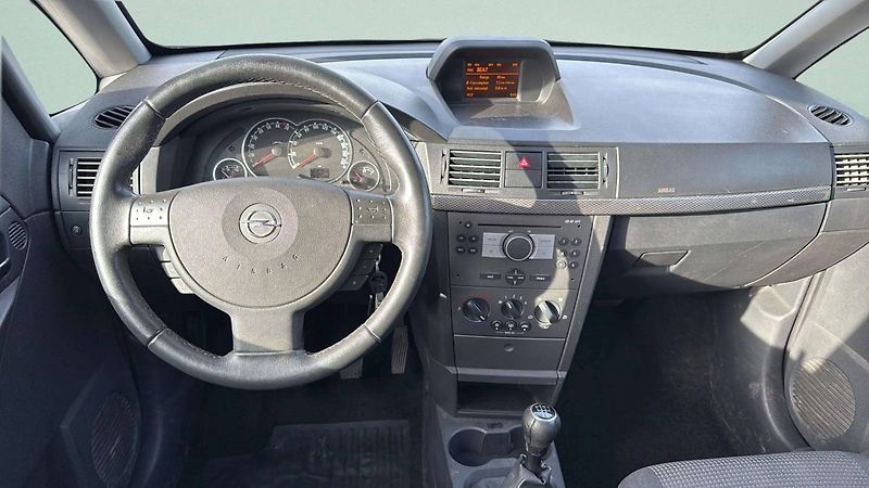 Opel Meriva A  1.4i 16V MT5 (66kW/90k) - fotka 15 z 24