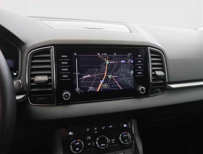 Škoda Karoq (2023) 2.0 TDI, digi klima - fotka 16 z 25