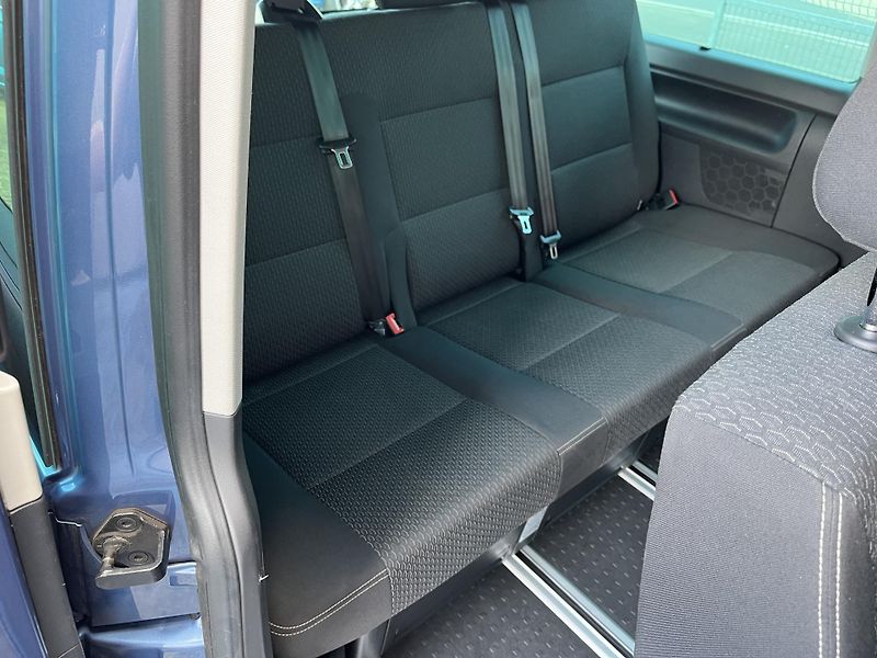 Volkswagen Multivan (2019) 2.0TDI*110KW*7MÍST*KAMERA*ACC  - fotka 13 z 33