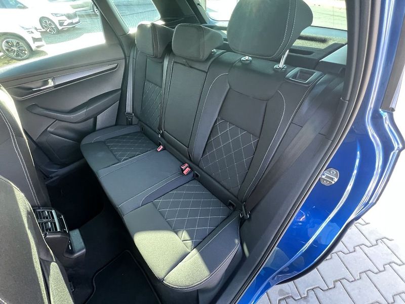 Škoda Karoq Sportline 1.5 TSI 110 kW - fotka 14 z 37