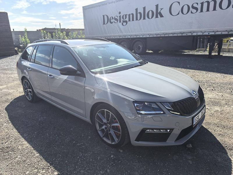 Škoda Octavia (2019) RS 2.0 - fotka 8 z 19