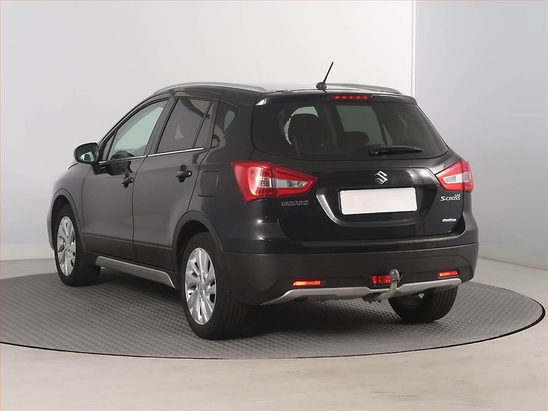 Suzuki SX4 S-Cross (2020) 1.4 BoosterJet, 4X4 - fotka 4 z 15