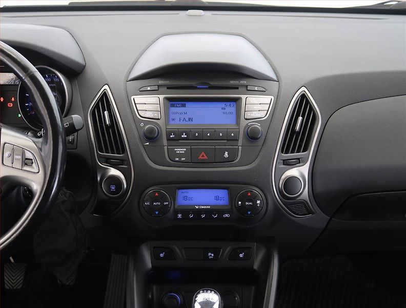 Hyundai ix35 (2015) 1.7 CRDi, Serv.kniha, Kůže - fotka 12 z 19