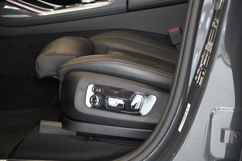 BMW X7 40d xDrive, Nezávislé, Tažné - fotka 23 z 48