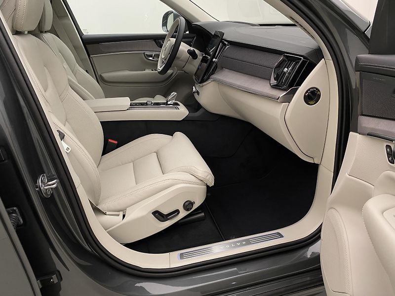 Volvo XC90 (2026) T8 AWD Plug-in BRIGHT PLUS 7m - fotka 25 z 70