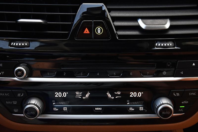 BMW Řada 5 530i xDrive LUXURY LINE,LED,ČR - fotka 31 z 50