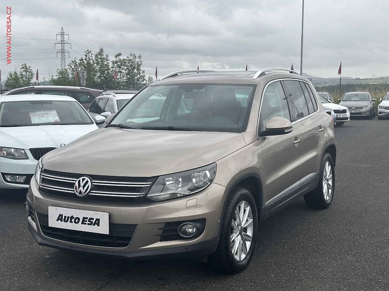 Volkswagen Tiguan (2013) 2.0 TDi, Sport&Style, panor - fotka 3 z 18