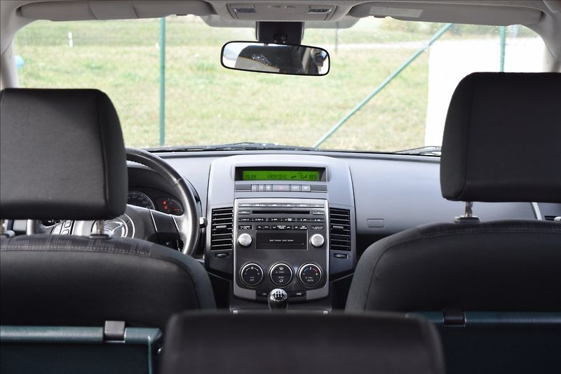 Mazda 5 1,8 i(MZR) 85KW 7 MÍST TAŽNÉ - fotka 17 z 40