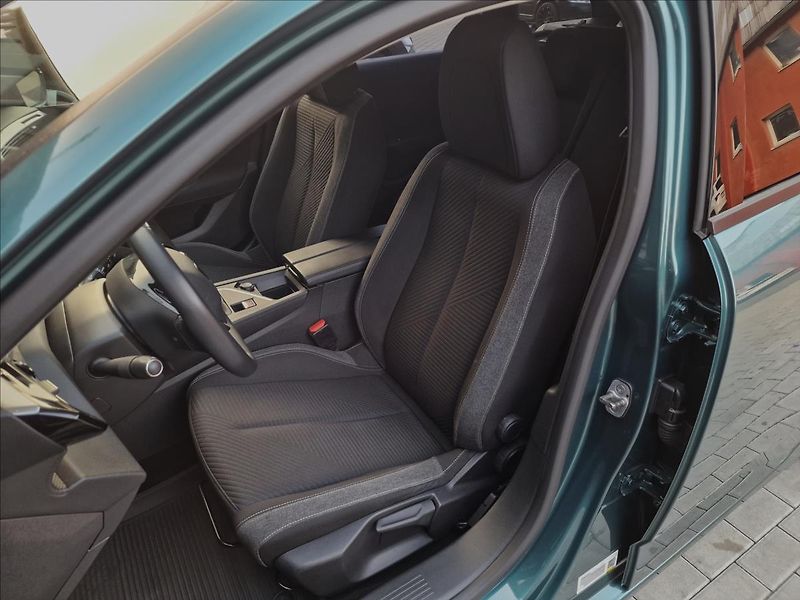 Peugeot 308 1.2PT 96kW SW Active Pack, ČR - fotka 34 z 46