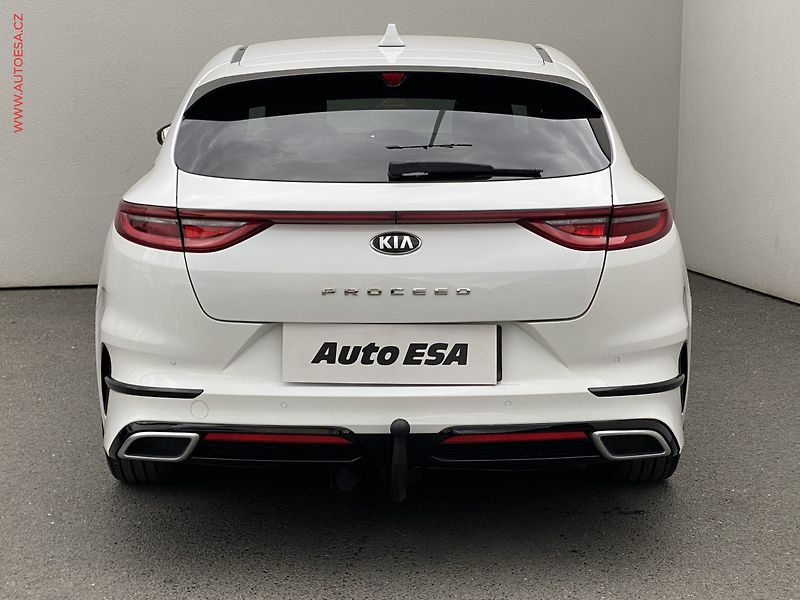 Kia ProCeed (2021) 1.5 T-GDi, GT Line, navi, TZ - fotka 5 z 18