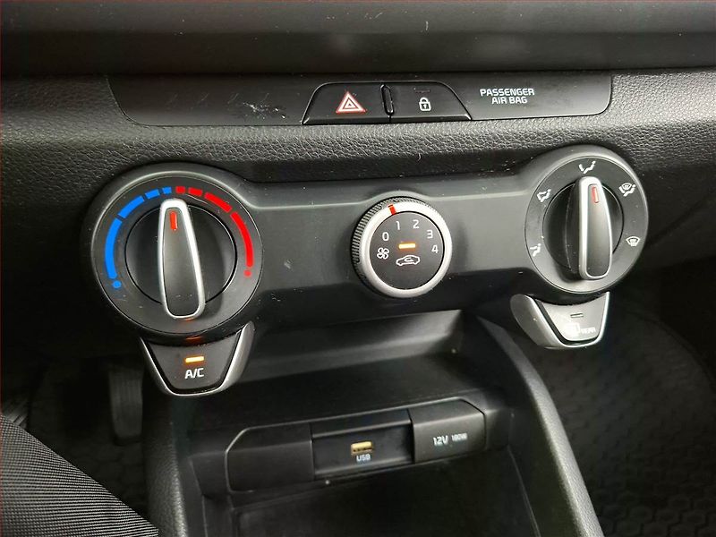 Kia Rio (2021) 1.2 DPI, ČR,1.maj - fotka 14 z 16