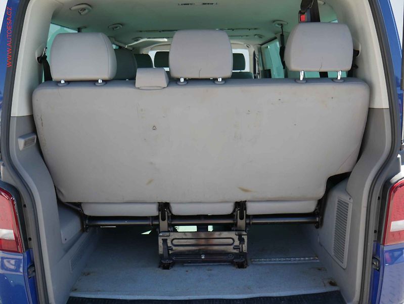 Volkswagen Transporter (2009) 2.5TDI L2 9míst, AC - fotka 7 z 16
