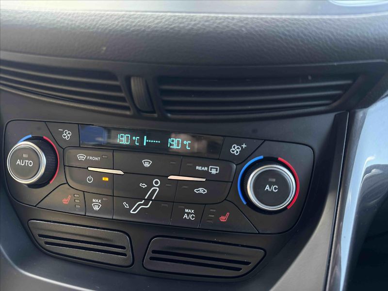 Ford C-MAX 1,5 Duratorq TDCi  Titanium Co - fotka 11 z 17