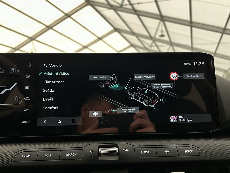 Kia K4 1.6 T-GDi EXCLUSIVE 110 KW (20 - fotka 12 z 31