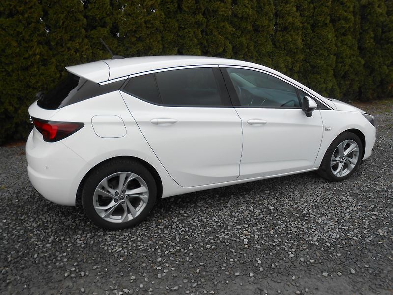 Opel Astra 1.2,KAMERA,NAVI,62TKm!! - fotka 4 z 41