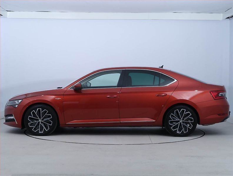 Škoda Superb (2021) Laurin&Klement 2.0 TSI - fotka 3 z 25