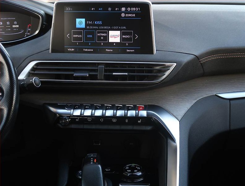 Peugeot 5008 (2018) GT Line 2.0 BlueHDi, Automat - fotka 12 z 23