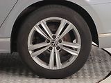 Volkswagen Passat (2022) Elegance 2.0 TDI - náhled 15