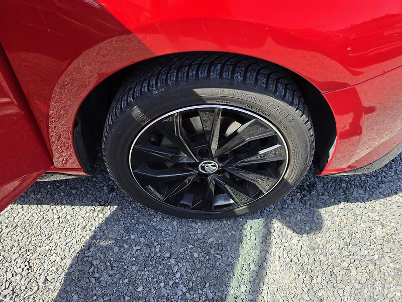 Škoda Fabia 1.2 TSI Monte Carlo Panorama  - fotka 7 z 15